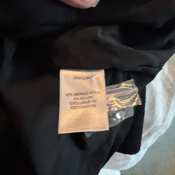 Pendleton Women’s Merino Wool Black Cardigan 2X NWT with Gold and Silver Sequin - Picture 7 of 10